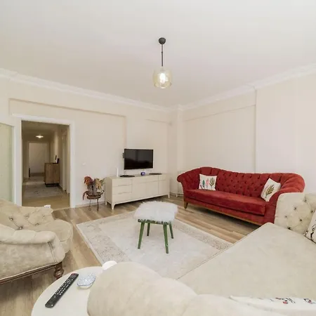 Spacious And Cozy In Muratpasa Antalya